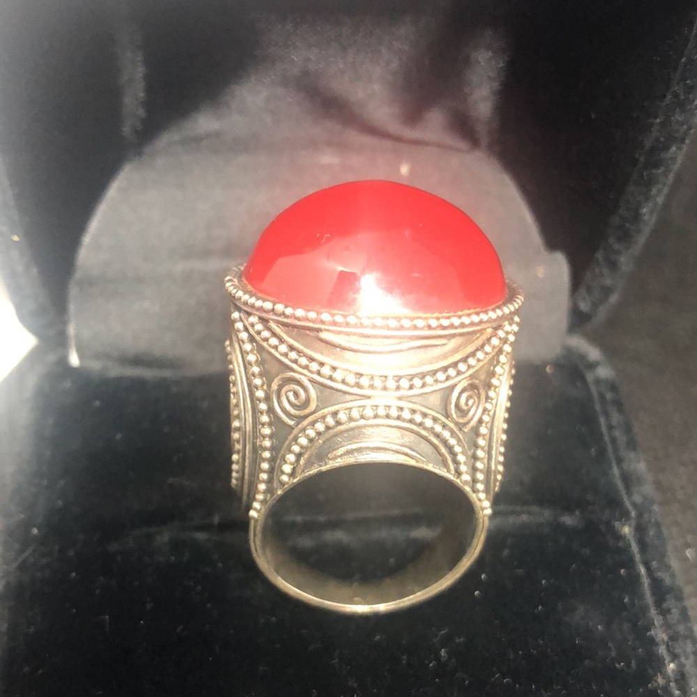 Ring - Picture 3 of 4